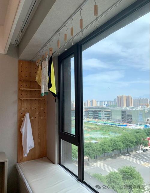 卧室装修中的晾衣架选择与布局,适用与美观的完美融合 综合便民 卧室装修中的晾衣架选择与布局,适用与美观的完美融合 卧室装修中的晾衣架选择与布局,适用与美观的完美融合 综合便民