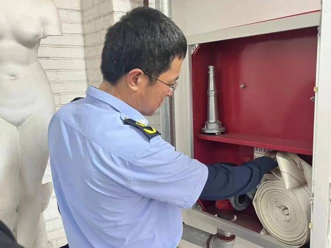 鄞州区违规装修专项整治行动成效显著,筑牢安全防线 墙体维修 鄞州区违规装修专项整治行动成效显著,筑牢安全防线 鄞州区违规装修专项整治行动成效显著,筑牢安全防线 墙体维修