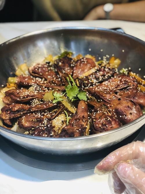品味传统与现代交融,一品渝香干锅鸭头装修风格赏析 汽车维修 品味传统与现代交融,一品渝香干锅鸭头装修风格赏析 品味传统与现代交融,一品渝香干锅鸭头装修风格赏析 汽车维修